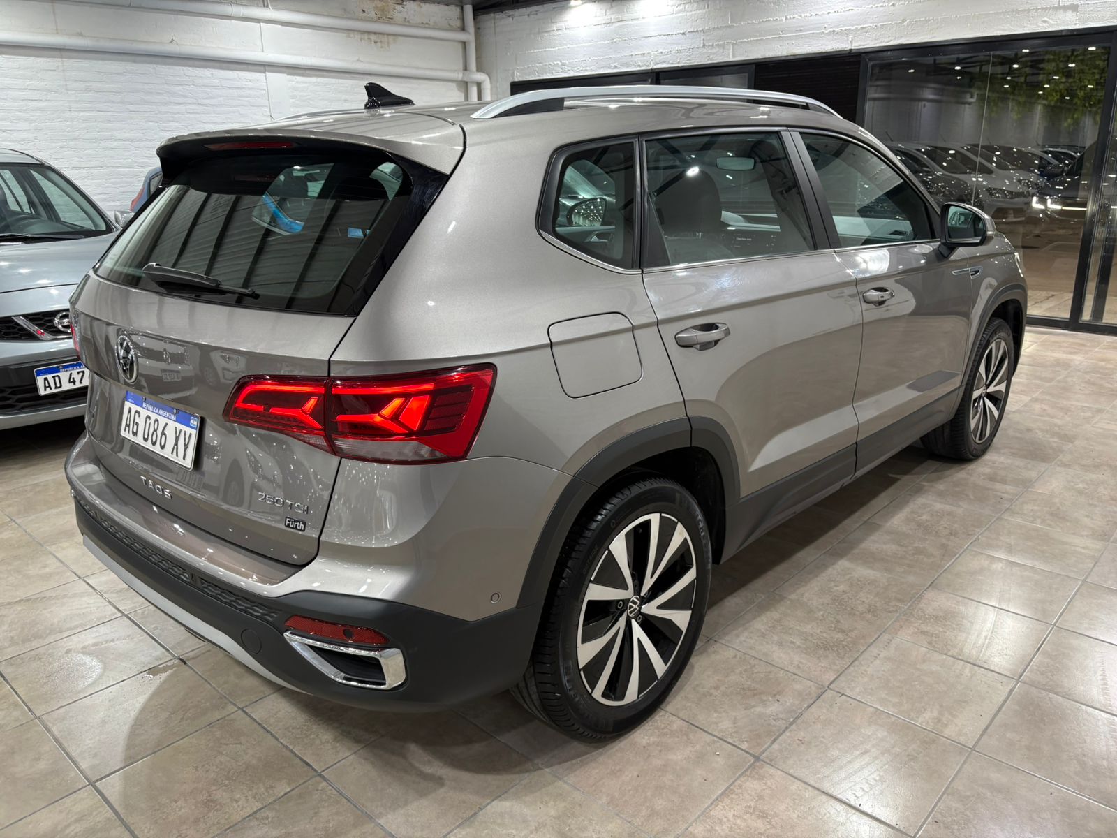Foto 5 de Volkswagen Taos Highline 2023 Automática