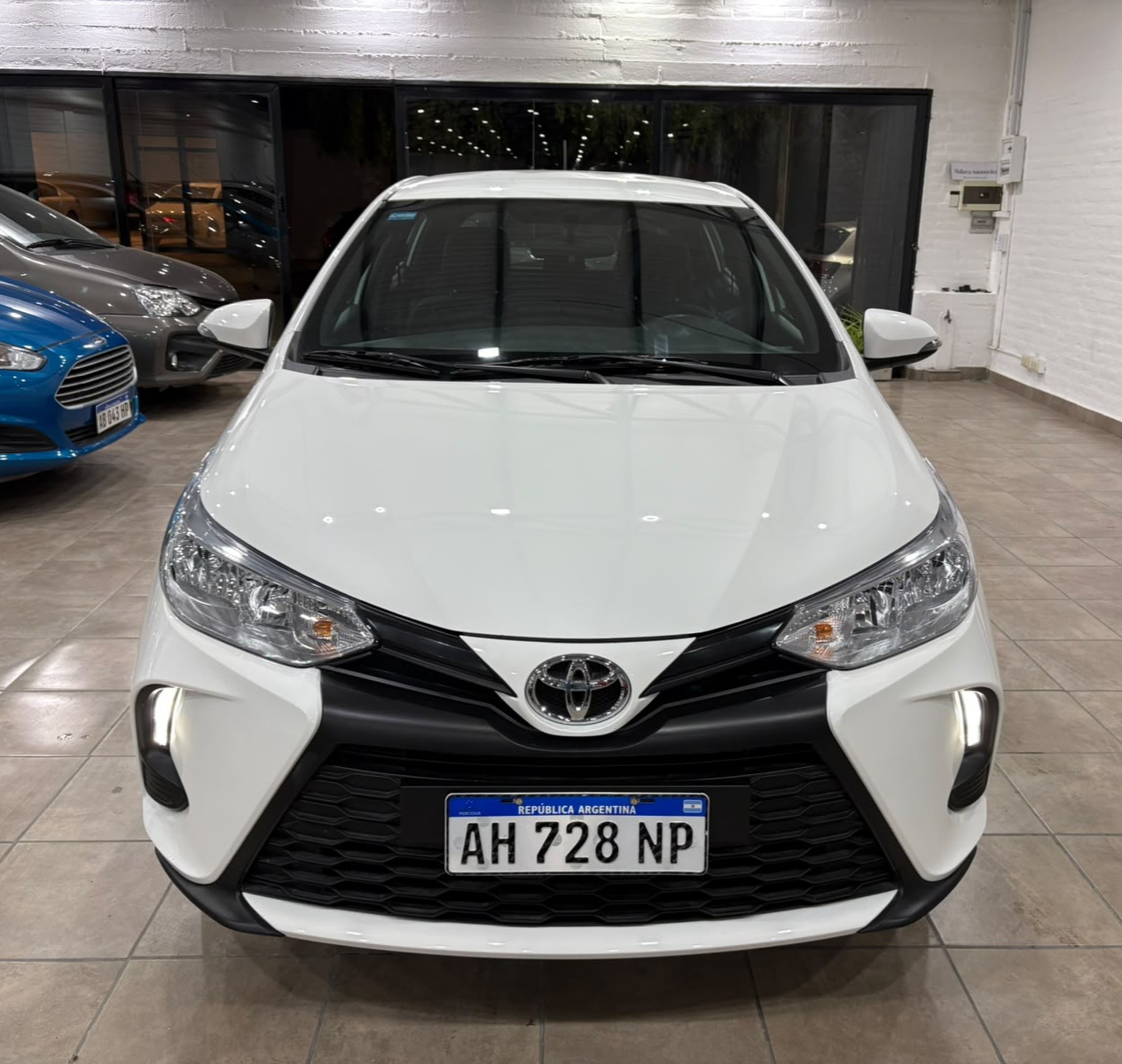 Foto 2 de Toyota Yaris Xs 2025 Automático