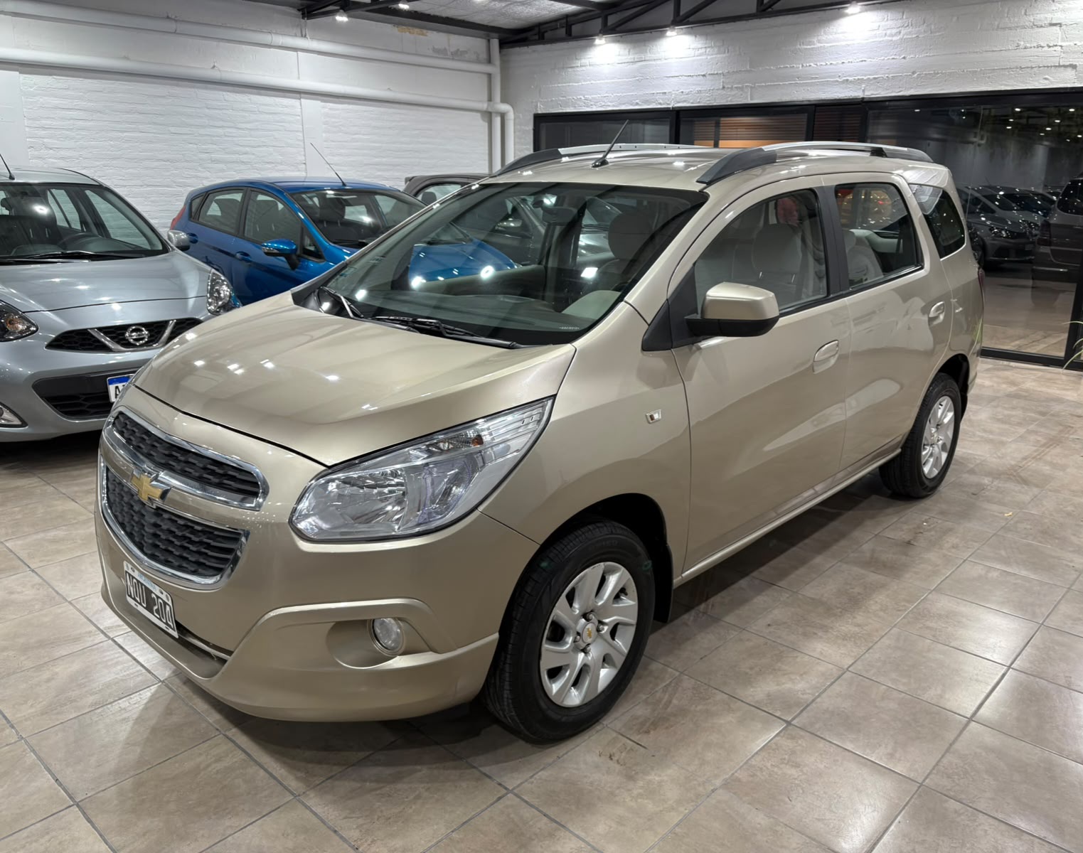 Foto 3 de Chevrolet Spin ltz 1.8 5 asientos