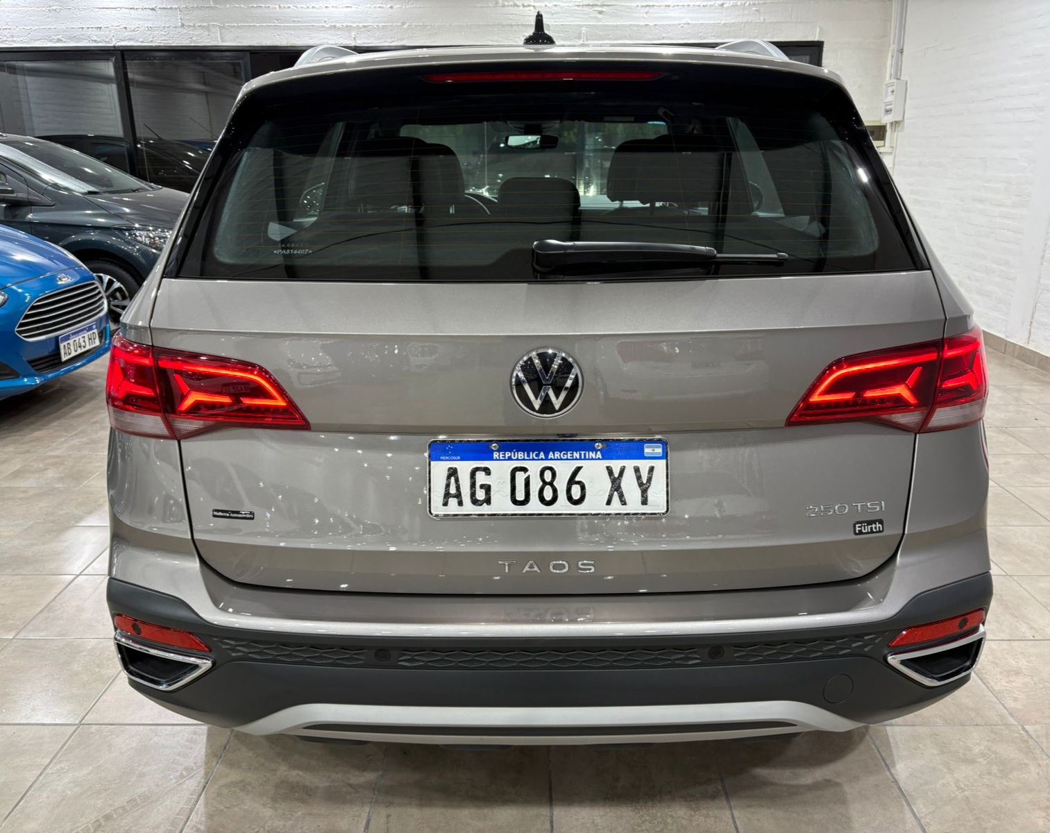 Foto 6 de Volkswagen Taos Highline 2023 Automática
