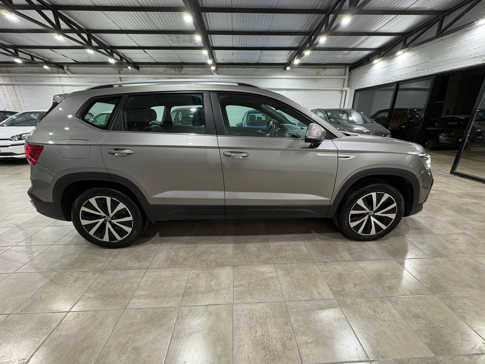 Foto 4 de Volkswagen Taos Highline 2023 Automática