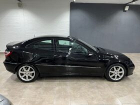 Mercedes Benz C230 Evolucion 2005