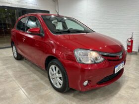 Etios XLS CVT 2017