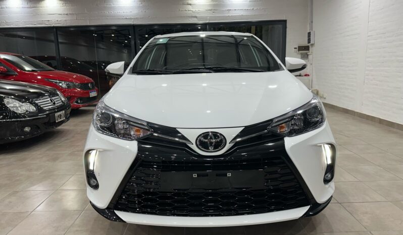 Yaris Xls Pack CVT 2025 lleno