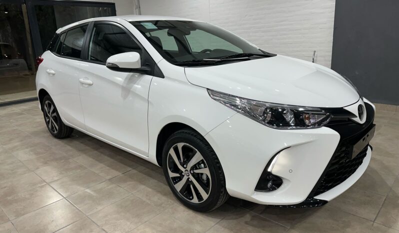 Yaris Xls Pack CVT 2025 lleno