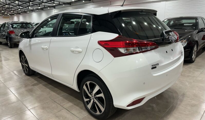 Yaris Xls Pack CVT 2025 lleno