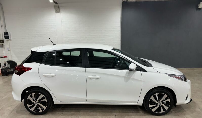 Yaris Xls Pack CVT 2025 lleno