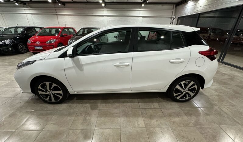 Yaris Xls Pack CVT 2025 lleno
