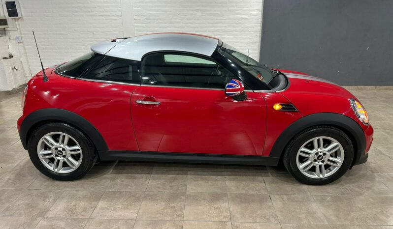 Mini Cooper Coupe 2012 lleno