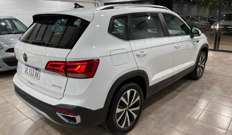 TAOS HIGHLINE 250 TSI AT 2021 lleno