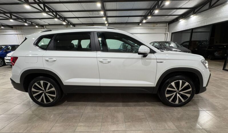 TAOS HIGHLINE 250 TSI AT 2021 lleno